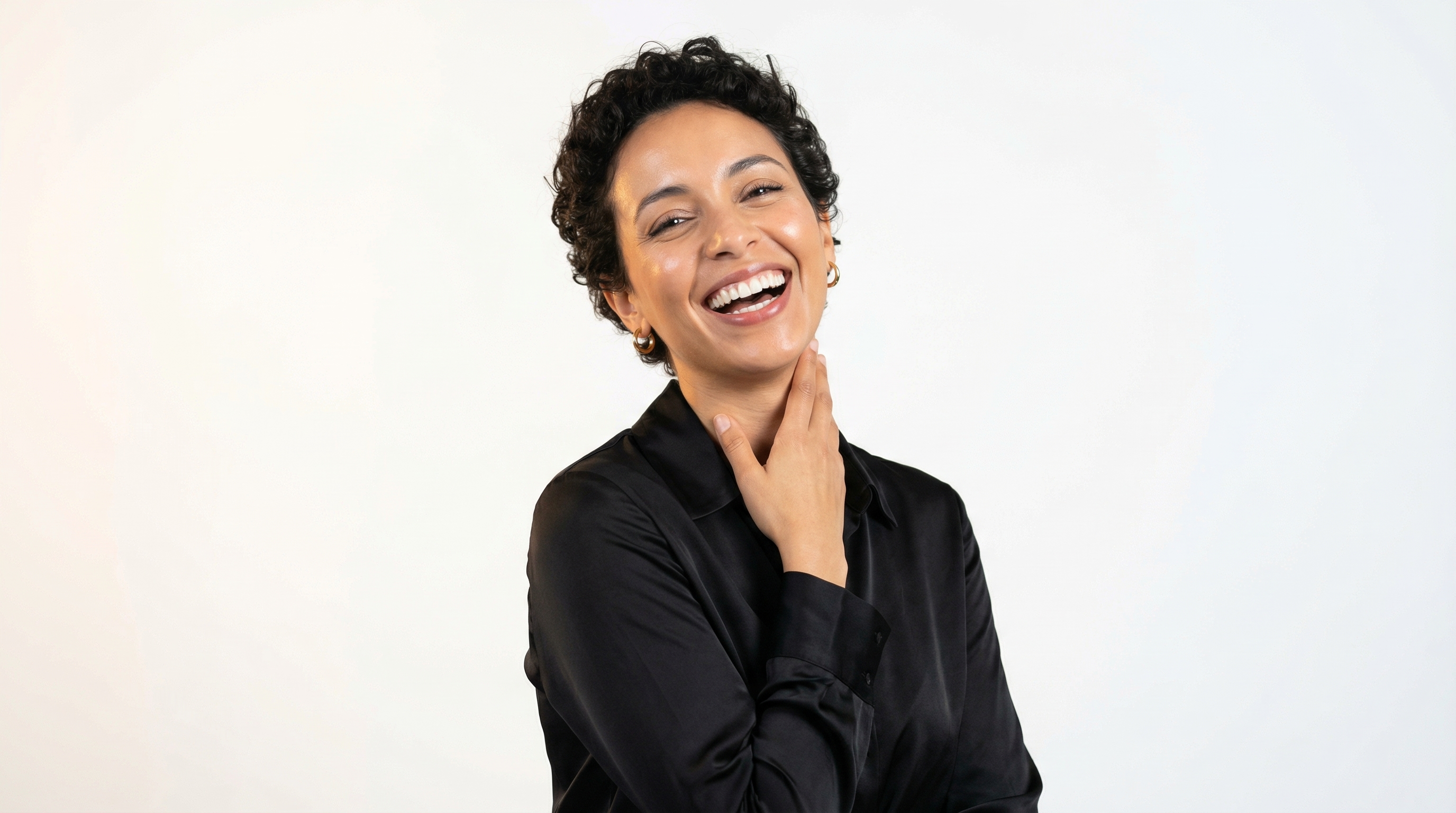 Patiente souriante au Cabinet dentaire Dr. Benjelloun Nissrine, Casablanca